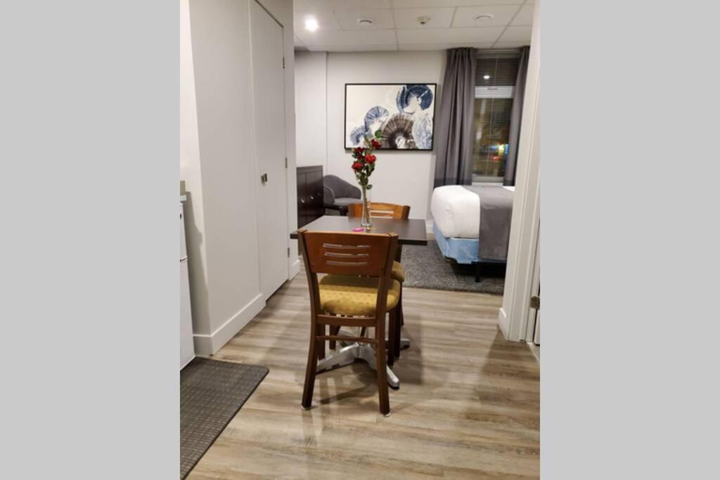 Cozy Sweet Studio #4, Only 10 Min To D.T. Ottawa Gatineau Exteriör bild
